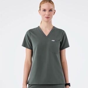 FIGS Bonsai Catarina Scrub Top
